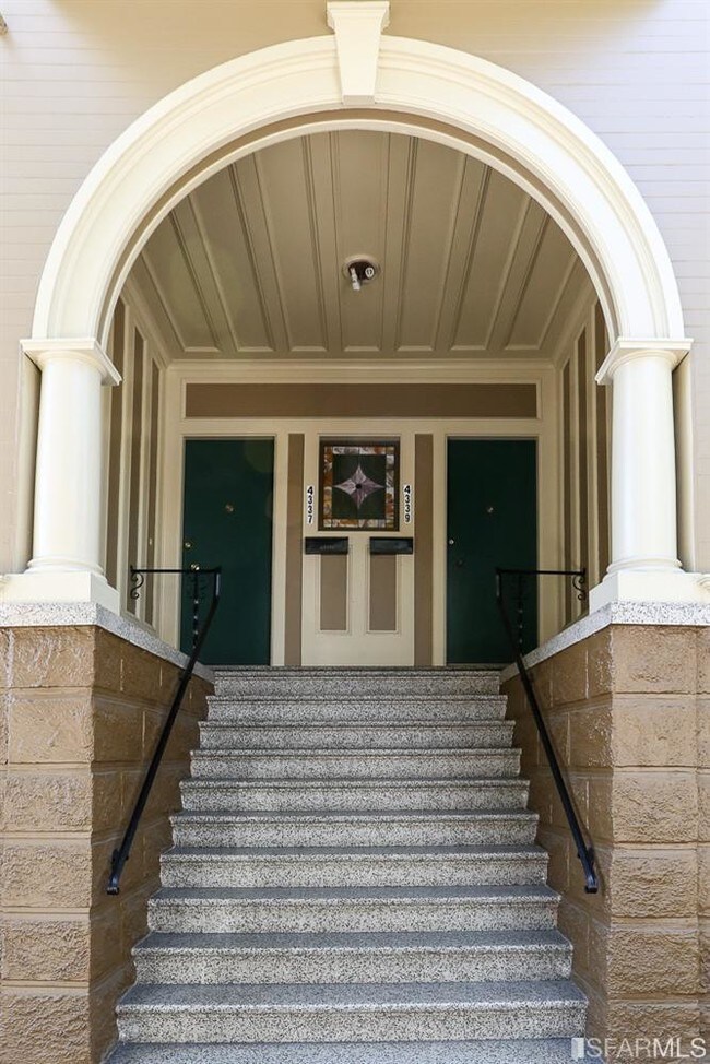 Foto del edificio - 4337 19th St