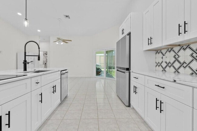 Building Photo - 48 Bentwater Cir