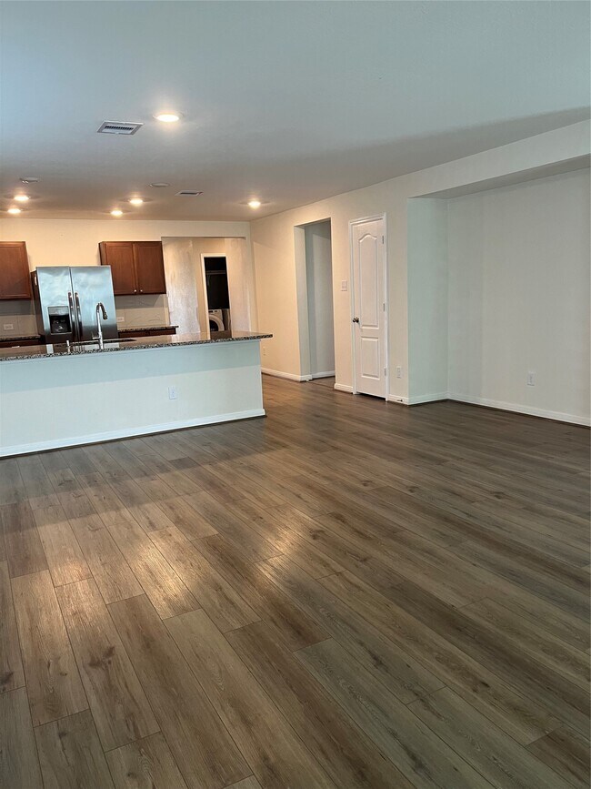 Building Photo - 1322 Glendora Dr