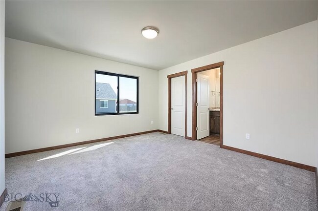 Foto del edificio - 1305 Beeker Ln