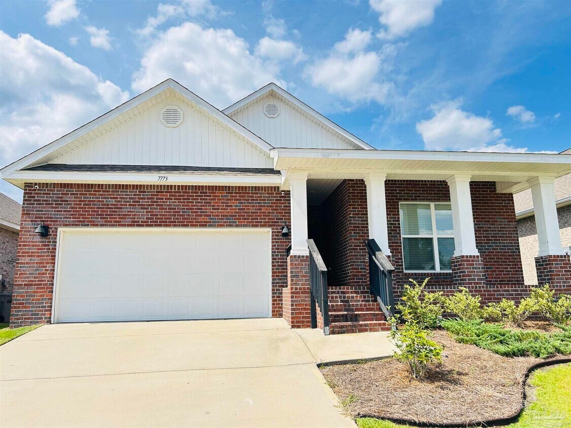 Foto principal - 7773 Burnside Lp