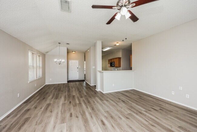 Building Photo - 2404 Becard Dr