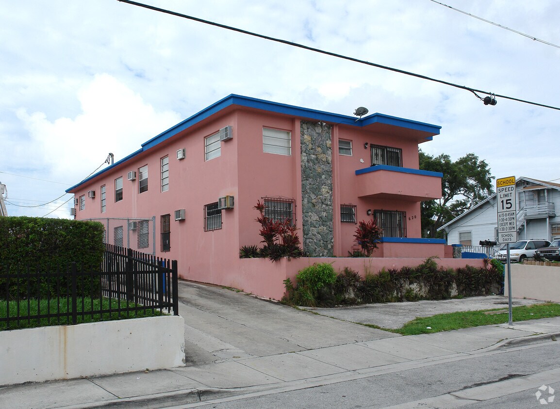 Foto del edificio - 620 SW 4th St