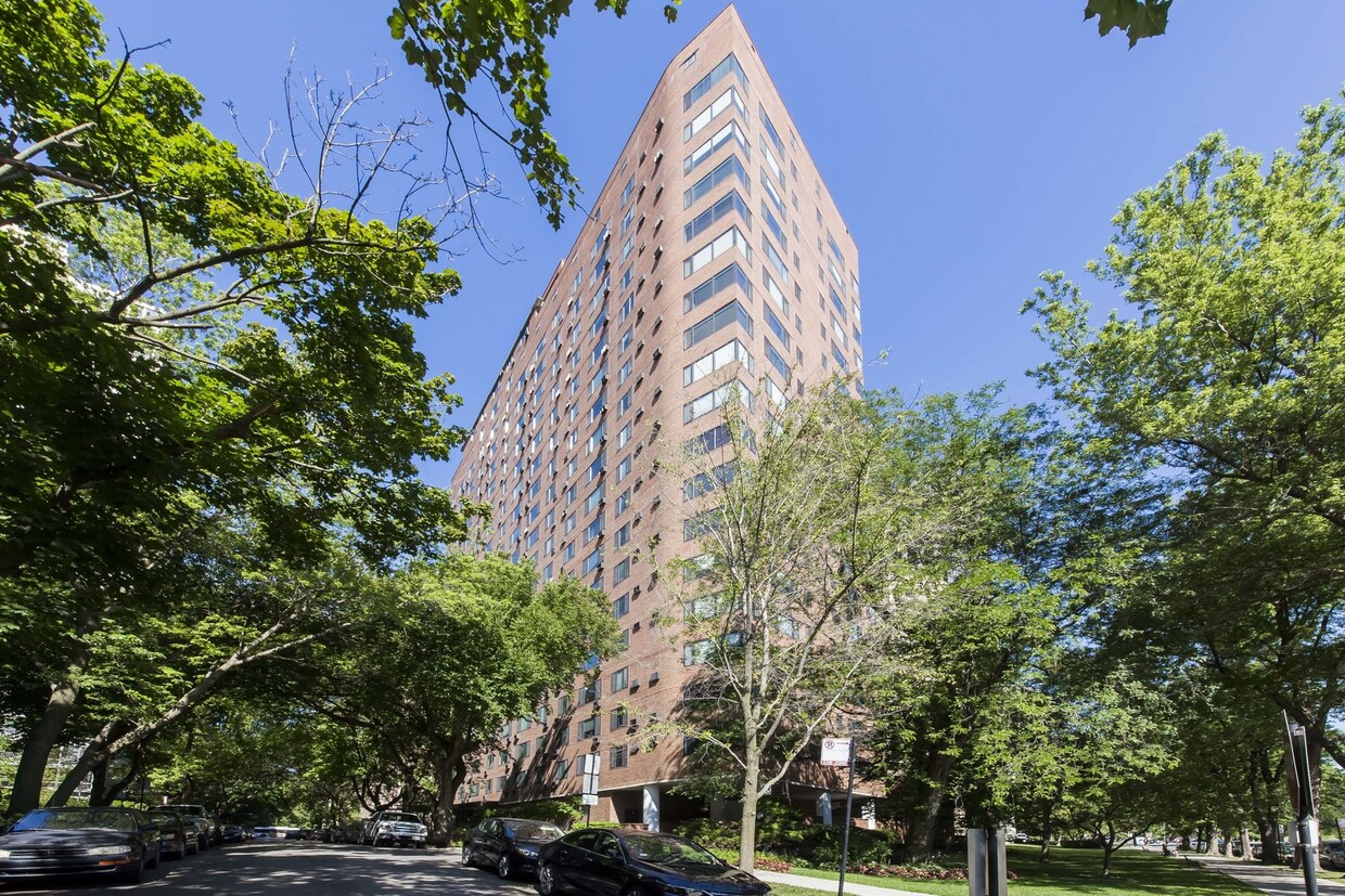 Primary Photo - 3100 N Lake Shore Dr
