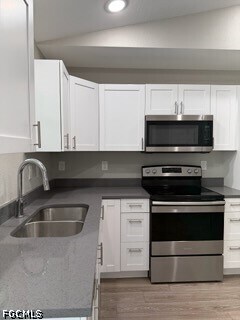 Foto del edificio - 6054 N Moss Cir