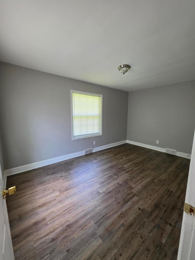 Building Photo - 1685 N Forbes Rd