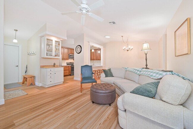 Building Photo - NOW AVAILABLE - 2/2 w/ Office Study - 2 Ca...