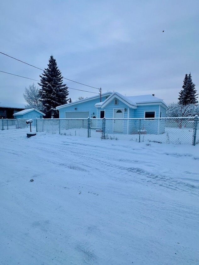 Foto principal - 1 bd, 1 bath Home for Rent in Fairbanks!