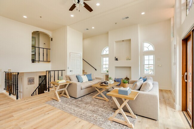Building Photo - 411 Sailfish