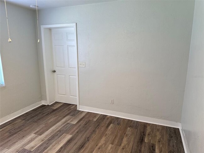 Building Photo - 1544 77th Ave N