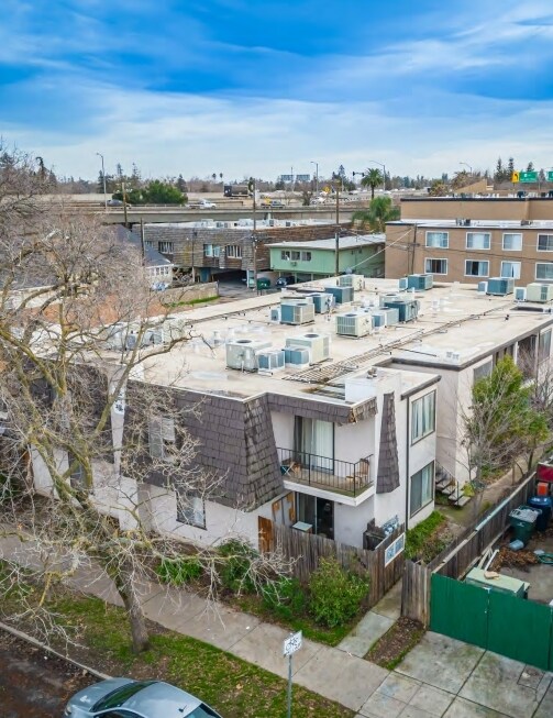 Foto del edificio - Midtown Breeze Apartments