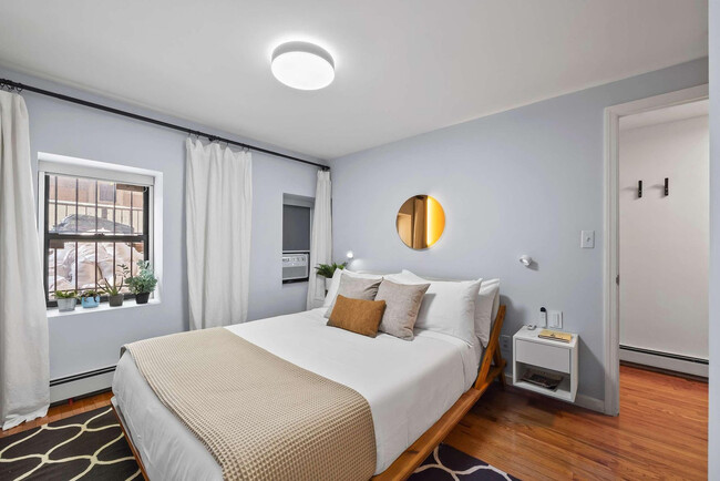 Foto del edificio - 649 DeKalb Ave