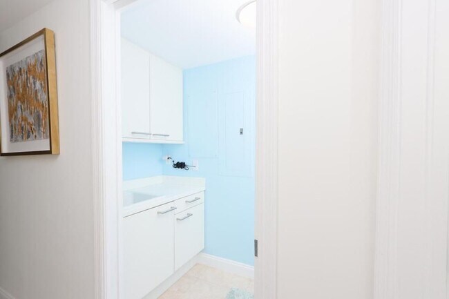 Foto del edificio - 411 N New River Dr E