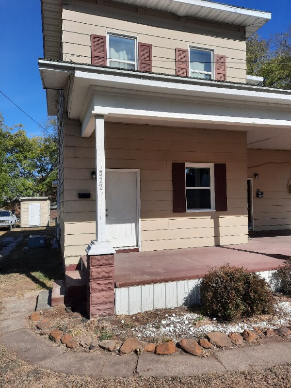 Primary Photo - 522 W Cherry St