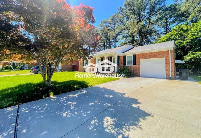 Building Photo - 4837 Milan Dr