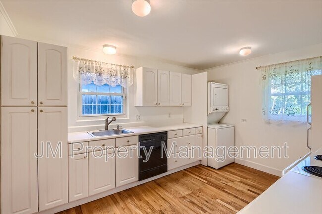 Foto del edificio - 918 Hudson St
