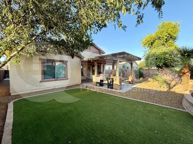 Building Photo - 2843 E Trigger Way