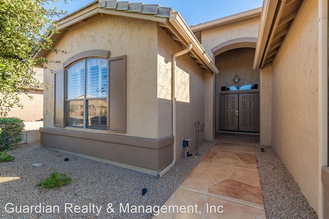 Building Photo - 2 br, 2 bath House - 17631 N Goldwater Dr.