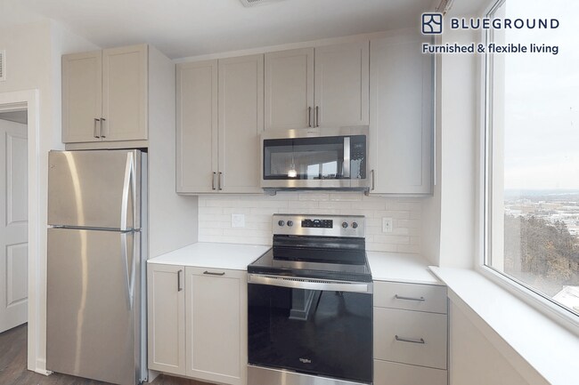 Foto del edificio - 2 E Joppa Rd