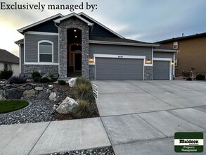 Building Photo - 6838 Black Saddle Dr