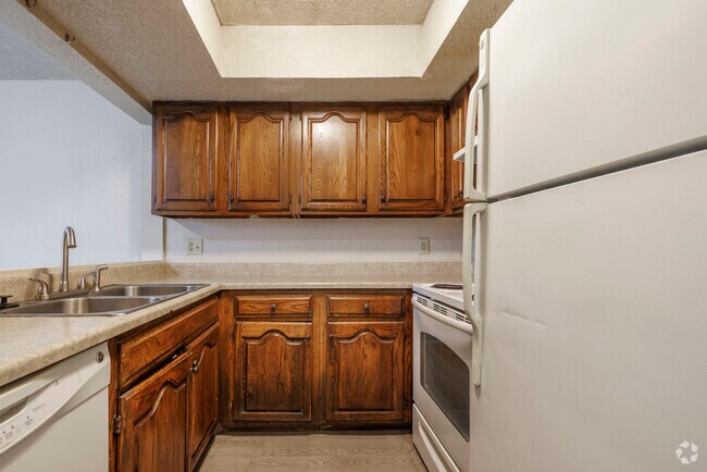 2 habitaciones, 1.5 baños - 1085 pies cuadrados - - Belmont Park Townhomes