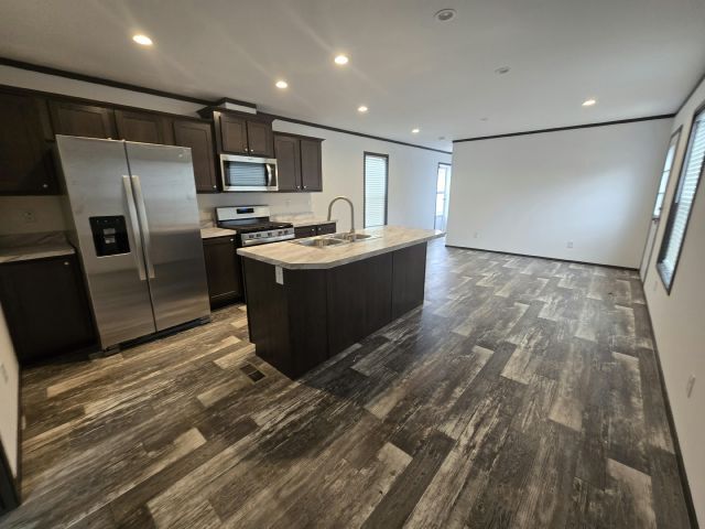 Foto del edificio - 128 115th Ln NE