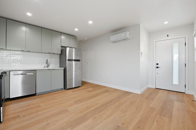 Foto del edificio - 2735 Broadway-2