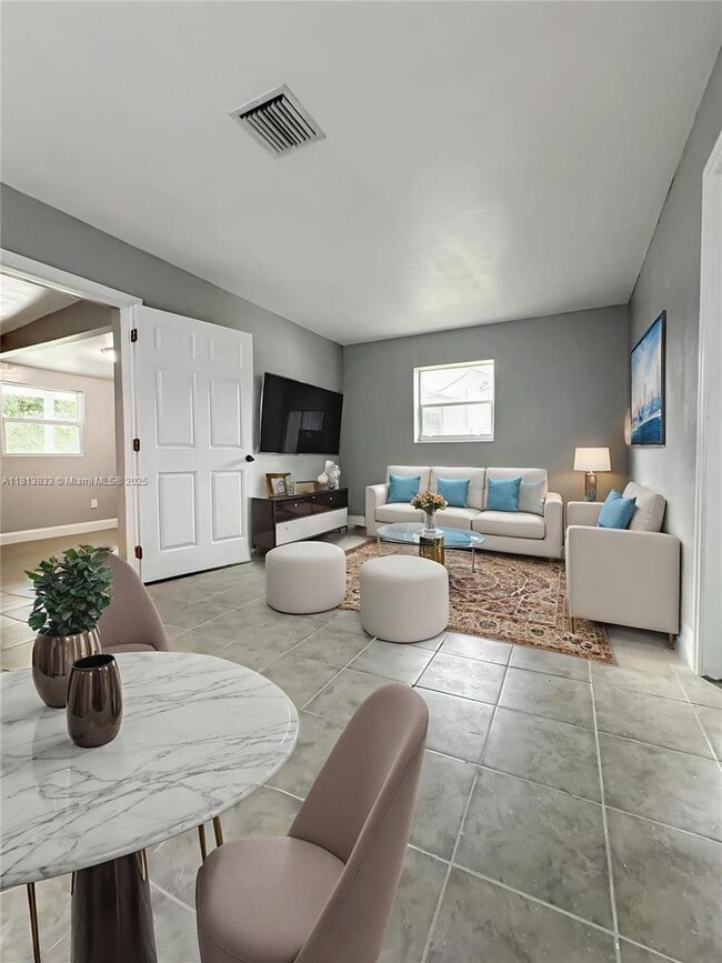 Foto del edificio - 4133 SW 52nd St