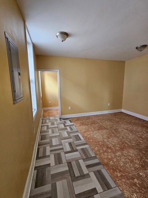Foto del edificio - 240 W Glenwood Ave