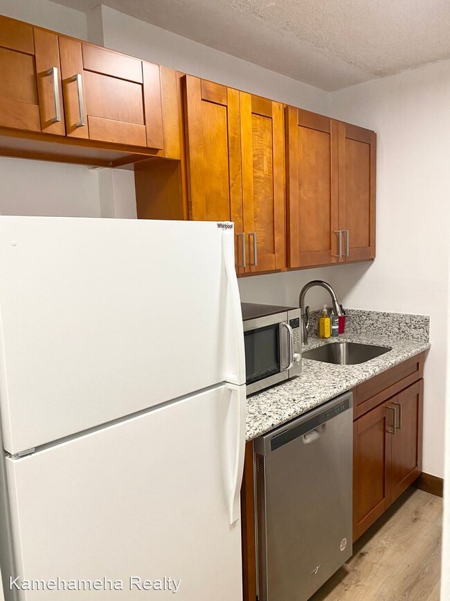 Building Photo - 1 br, 1 bath House - 98-1038 Moanalua Road...