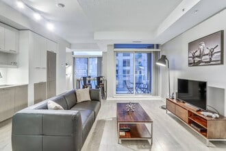 Building Photo - 255 Queen St W