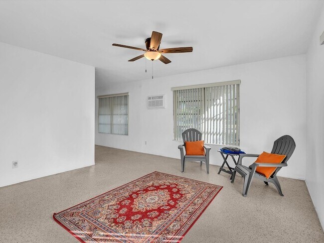 Foto del edificio - 2191 NE 172nd St