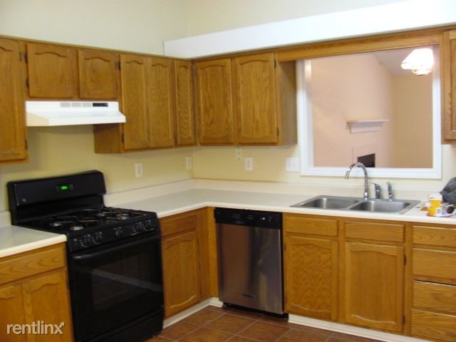 Building Photo - 4 br, 3 bath House - 14545 Dublin Drive