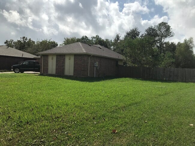 Foto del edificio - 3903 Briar Hollow Dr