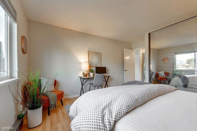 Building Photo - 1 br, 1 bath Condo - 480 E Okeefe St Apt 309