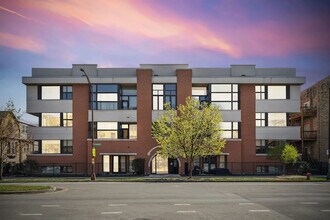 Building Photo - 2065 N Kedzie Blvd