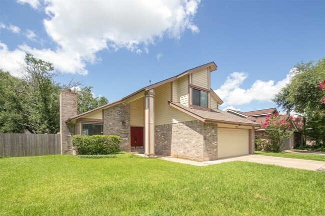 Building Photo - 2206 Greencove Ln