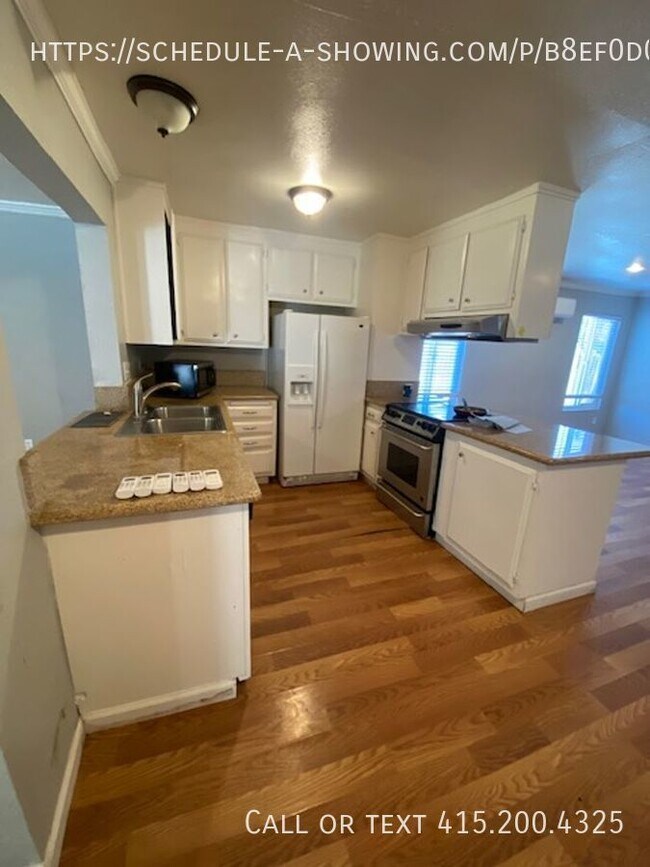 Building Photo - **2 Week Free Move in Promo!!**4 Bedroom 2...