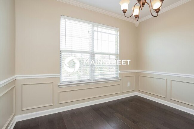 Foto del edificio - 5 Bedroom Pet-Friendly Home in Dallas, GA with Main Street Renewal