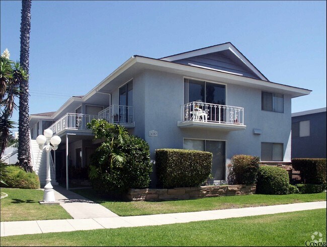 Building Photo - 24257 Santa Clara Ave
