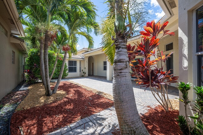 Building Photo - 9357 Osprey Isles Blvd