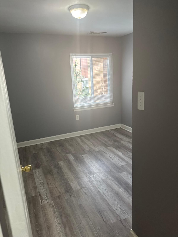 Photo - 406 Girard St House