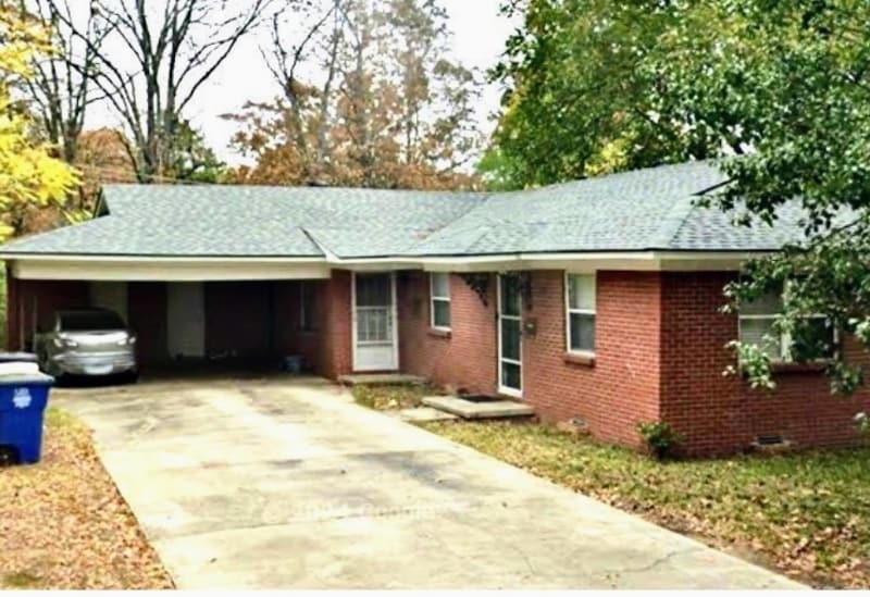 Primary Photo - 217 W I Ave