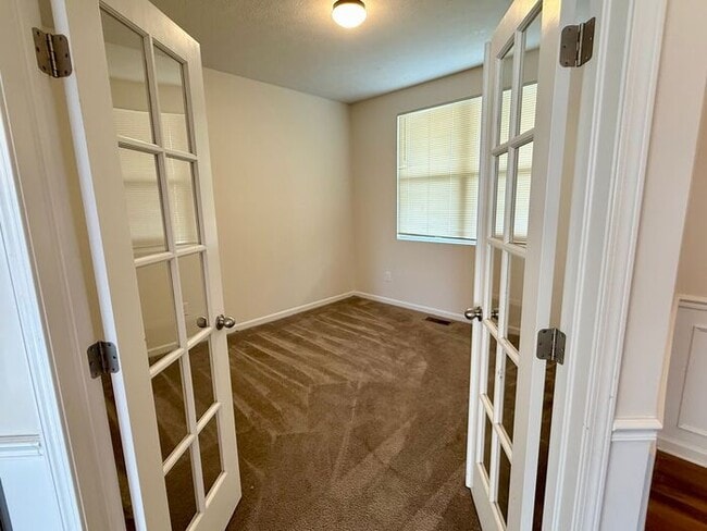 Building Photo - Spacious 4BR 2B w/ Large Backyard • Full Appliance Kitchen • 2-Car Garage in Pataskala