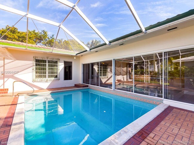 Building Photo - 3 br, 3.5 bath House - 1311 Granada Blvd