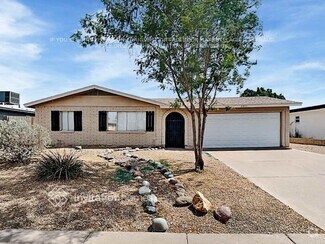 Building Photo - 2911 W Laurel Ln