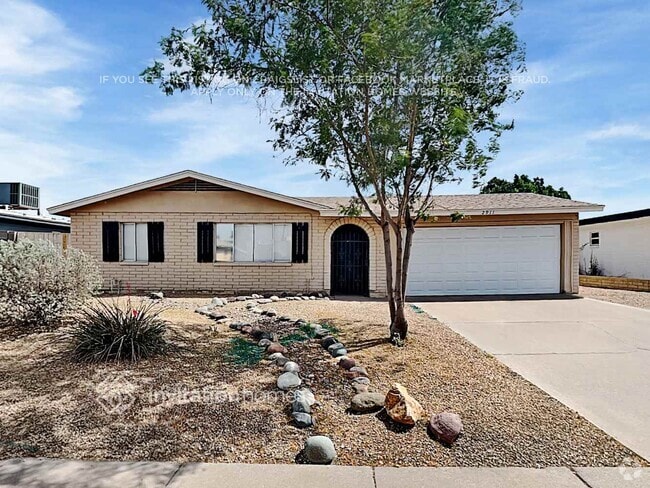 Building Photo - 2911 W Laurel Ln