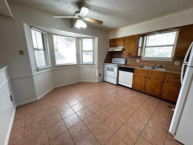 Foto del edificio - 3-Bedroom House for Rent in Copperas Cove