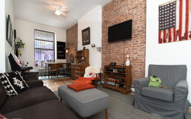 Building Photo - 211 W 123rd St