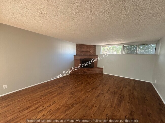 Building Photo - 3202 W Calle Fresa